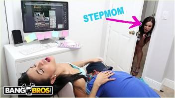 BANGBROS - MILF Stepmom Kendra Lust Fucks Latin Step Daughter Veronica Rodriguez And Her Boyfriend